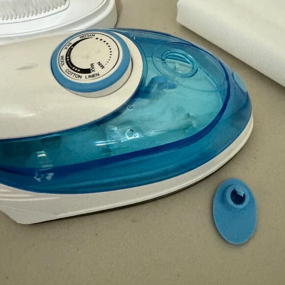 Easy Home Steam Brush Lint Bristle Pleating Portable Travel Hand Held Carry Bag - Picture 5 of 8